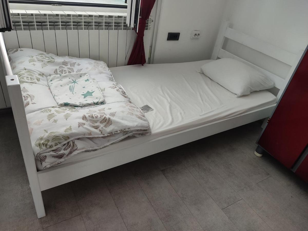 River Hostel Beograd Eksteriør billede