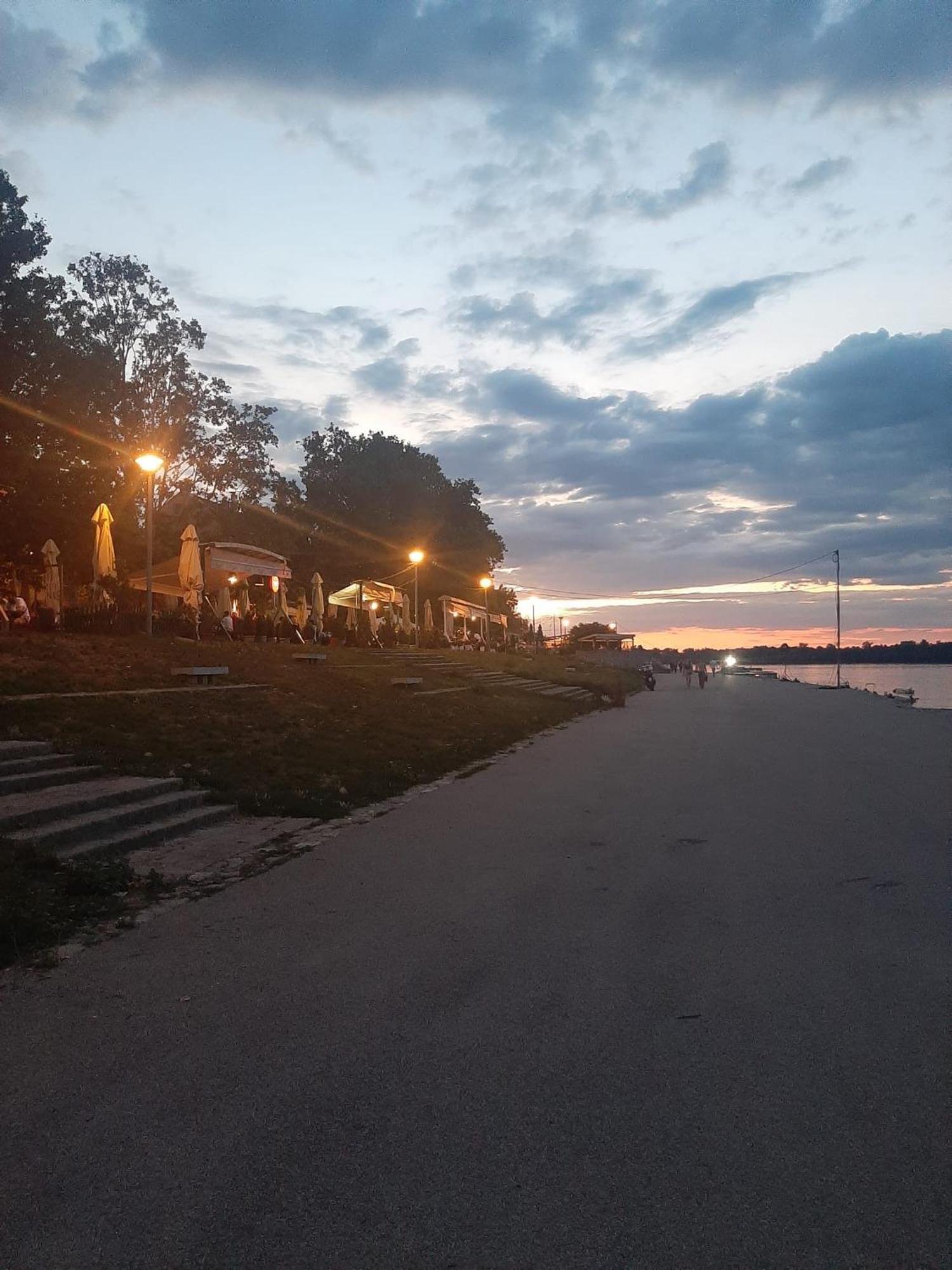 River Hostel Beograd Eksteriør billede